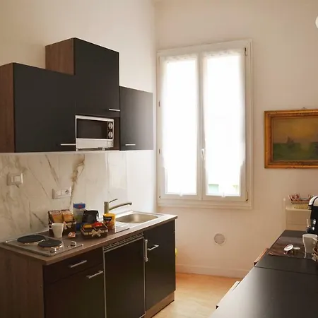 Flat Center Via San Felice -
